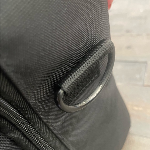 MAC Travel Bag 💕(pre loved) - Picture 7 of 7